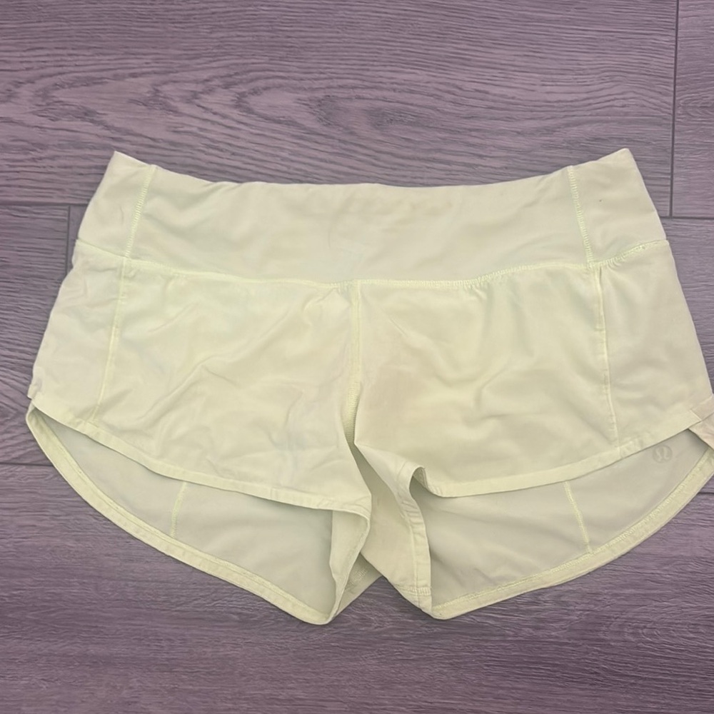 Lululemon Athletica Yellow Athletic Shorts Lightweight Moisture-Wicking